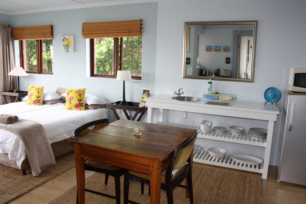 Zen Guesthouse Jeffreys Bay Exterior photo