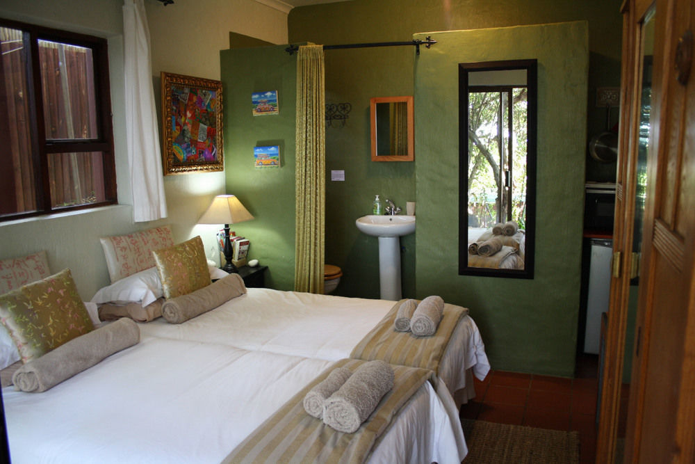 Zen Guesthouse Jeffreys Bay Exterior photo